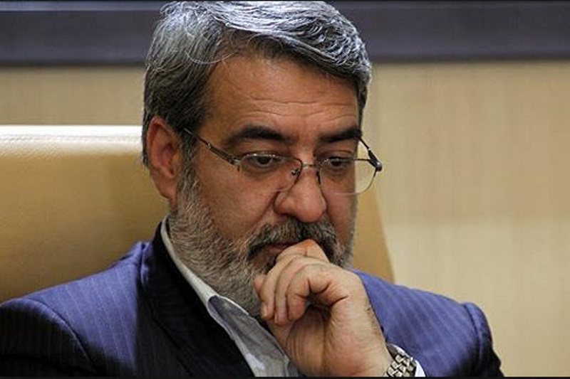 آیا آقازاده‌ی عبدالرضا رحمانی فضلی وزیر کشور باید برکنار شود؟