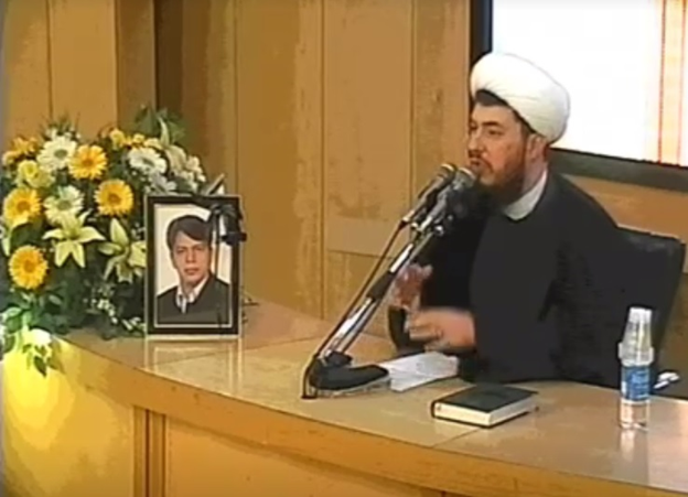 حاشیه های مراسم ختم "سلطان قیر"