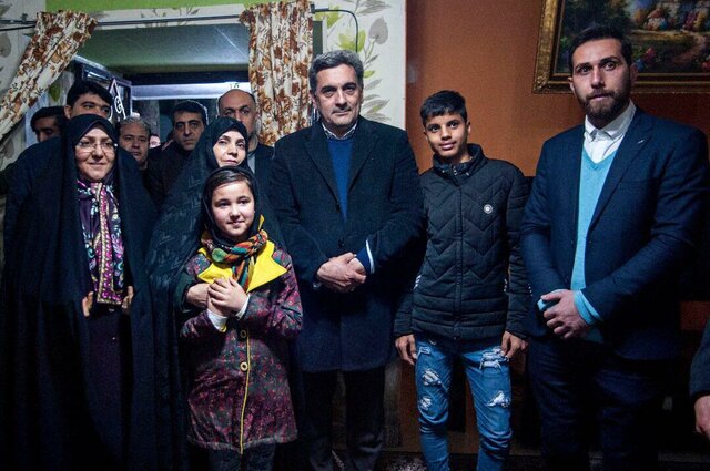 حضور شهردار تهران در بهشت امام رضا در شب یلدا [+تصاویر]