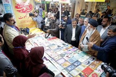 حضور رهبری در نمایشگاه کتاب