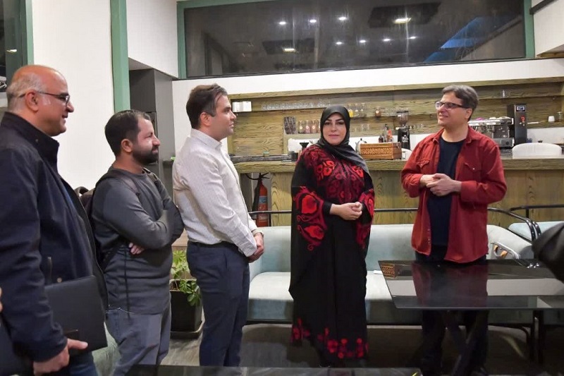 «گریز از جنگ و داوری در پناه حافظ و شوپنهاور»