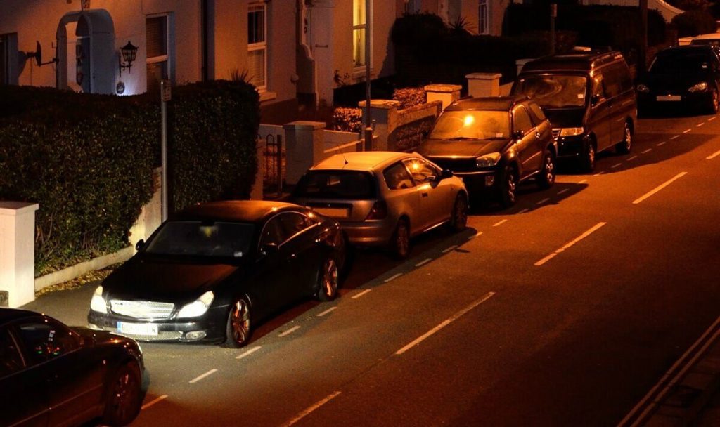 روشن ماندن چراغ پارک